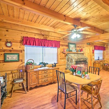 Cozy Tellico Plains Cabin With Large Mountain Creek! エクステリア 写真