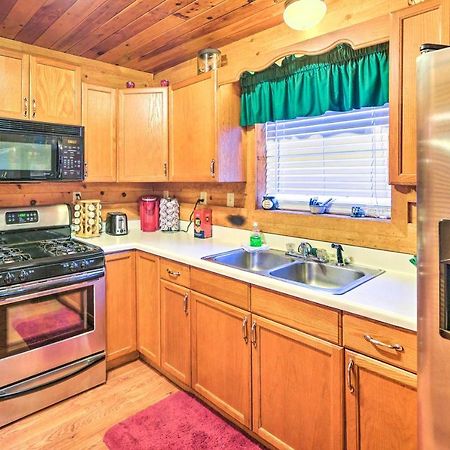 Cozy Tellico Plains Cabin With Large Mountain Creek! エクステリア 写真